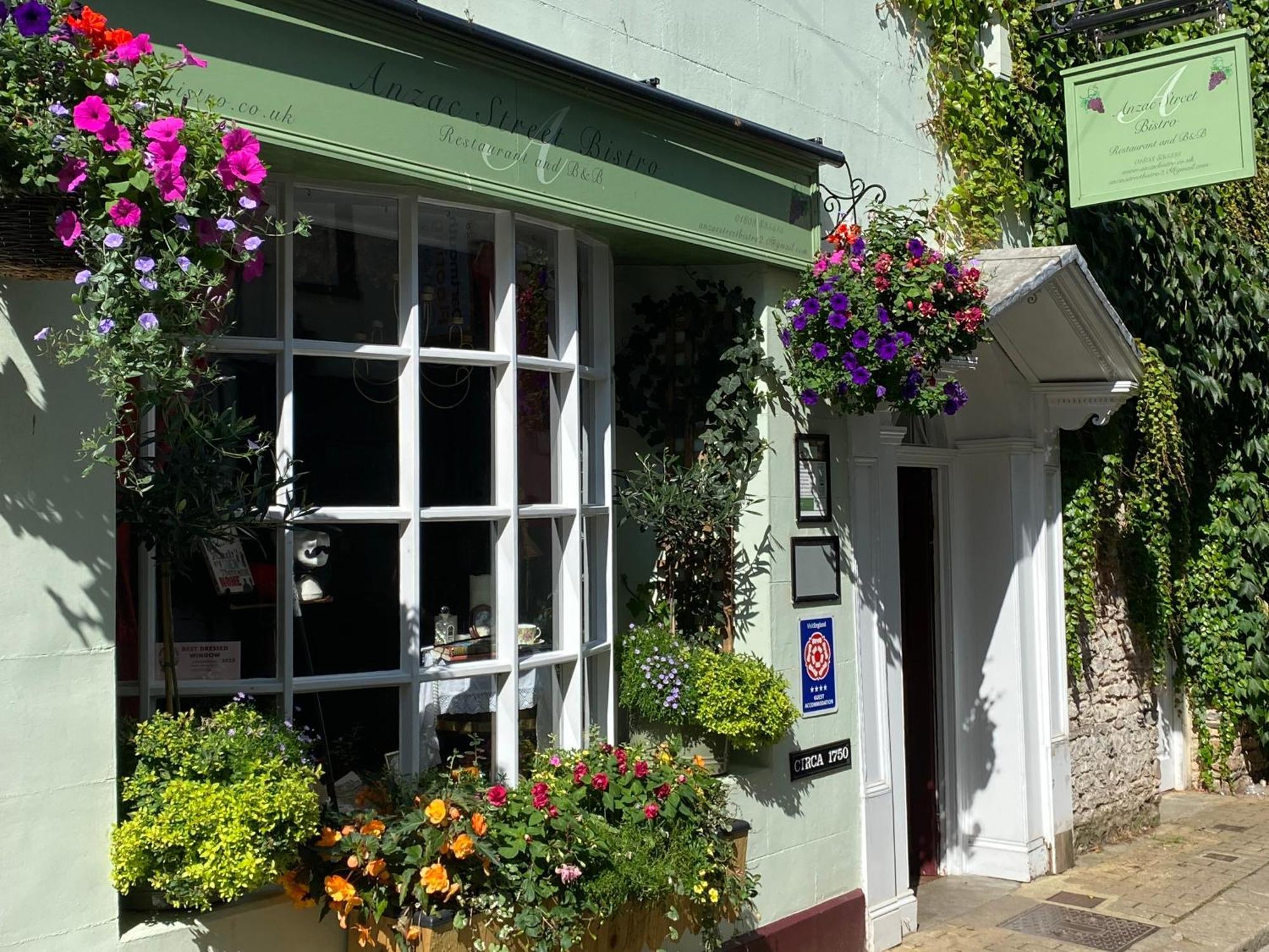 Anzac Street B+Bistro Dartmouth Bagian luar foto