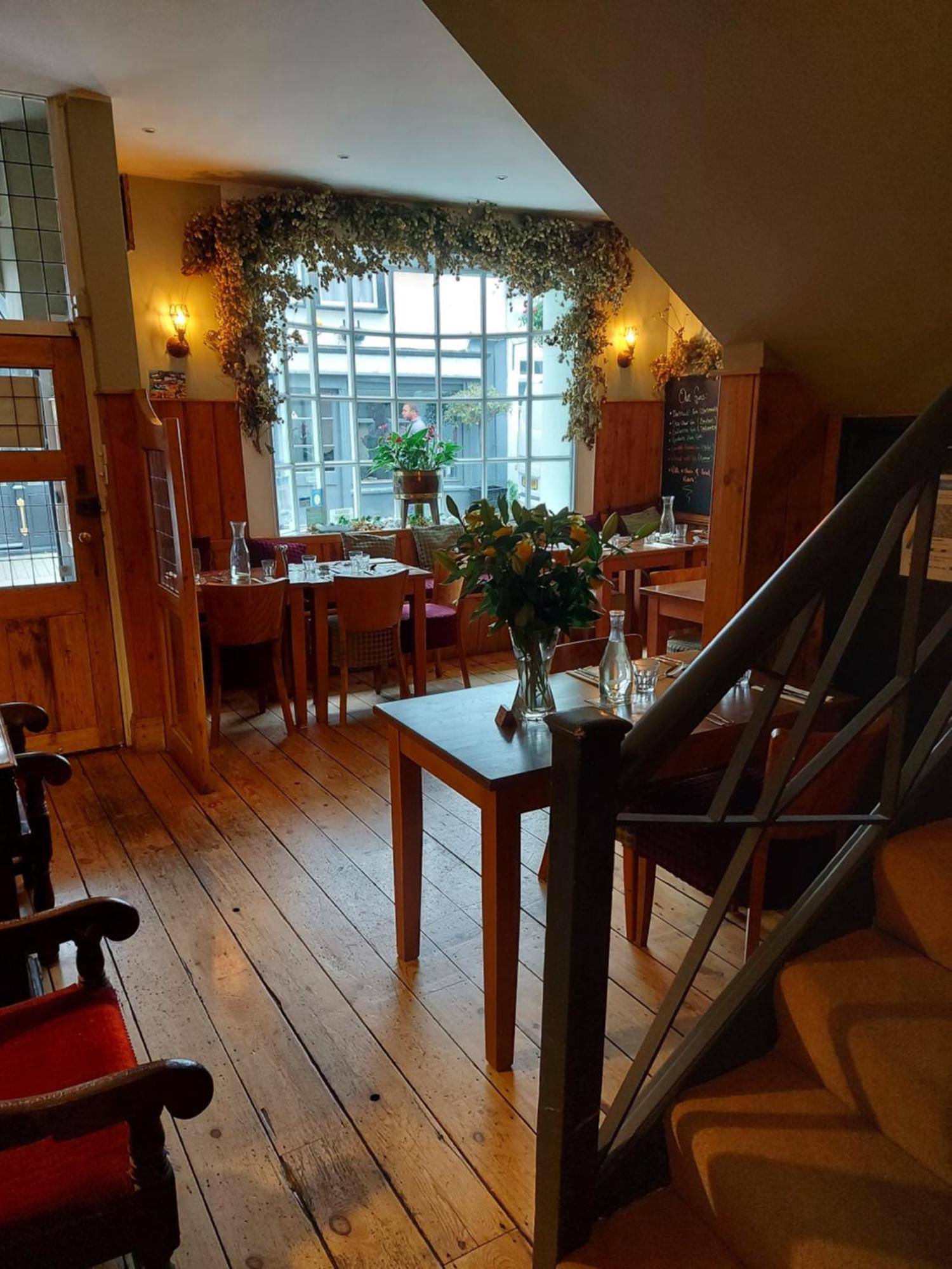 Anzac Street B+Bistro Dartmouth Bagian luar foto